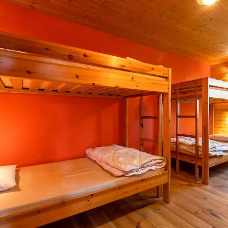 Spacious Chalet In With Garden Chalet *